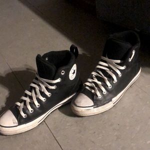 Selling leather converse hi tops